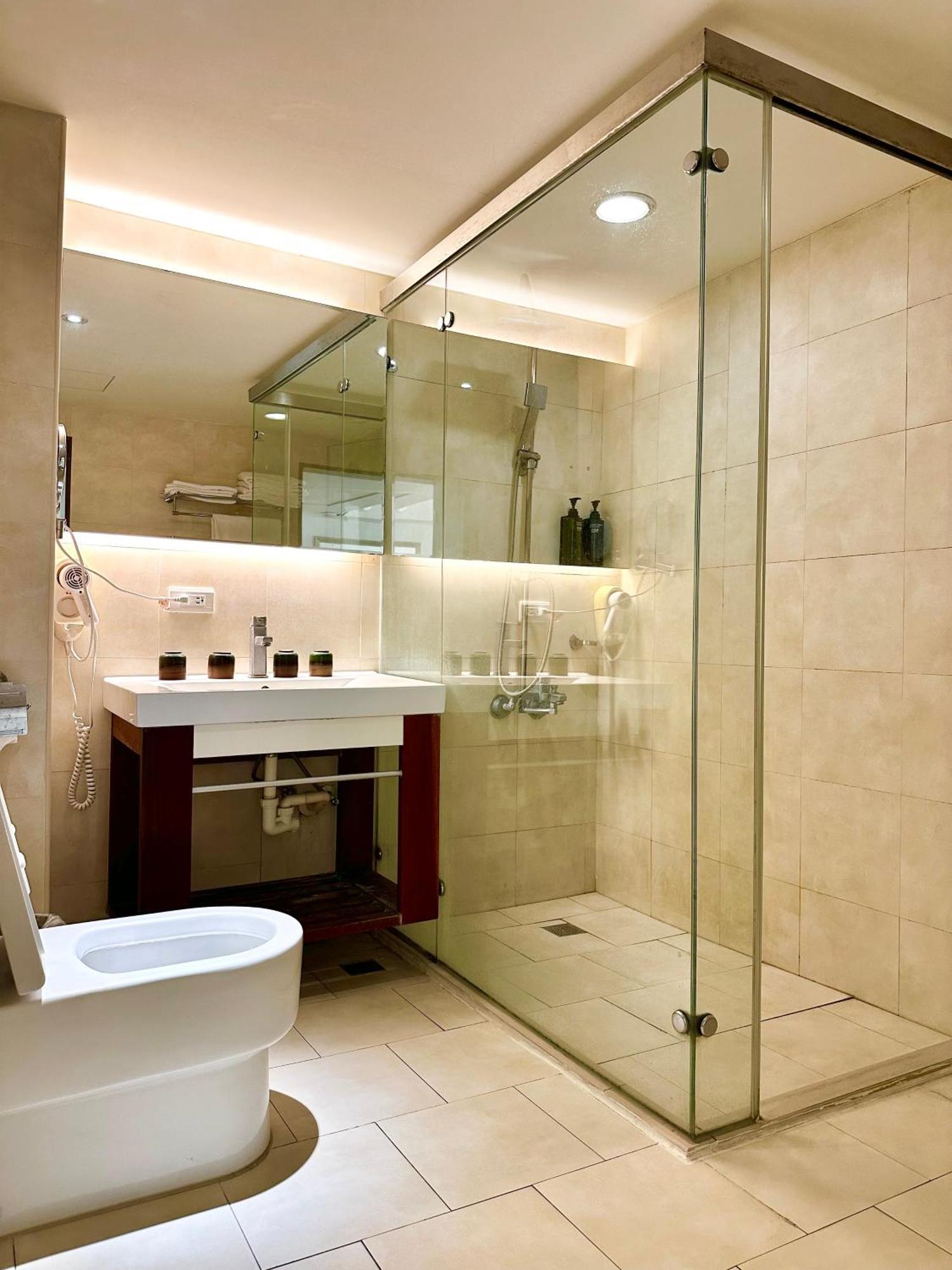 Taitung Bali Suites Hotel Luaran gambar